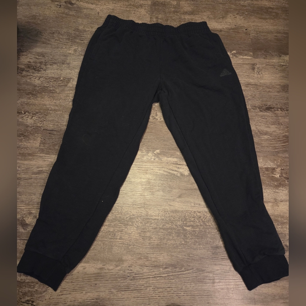 Adidas mens terry cloth pants size XL black with green patch